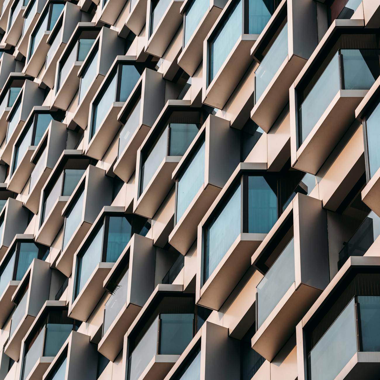 Leadership and Communication in Facility Management