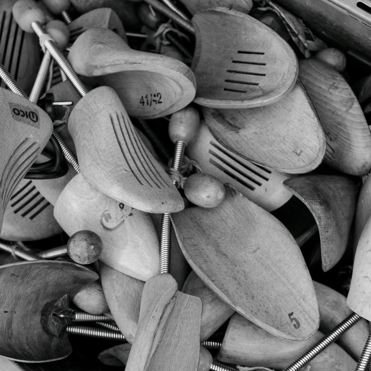 Introduction to Fashion Archives and Collections Management