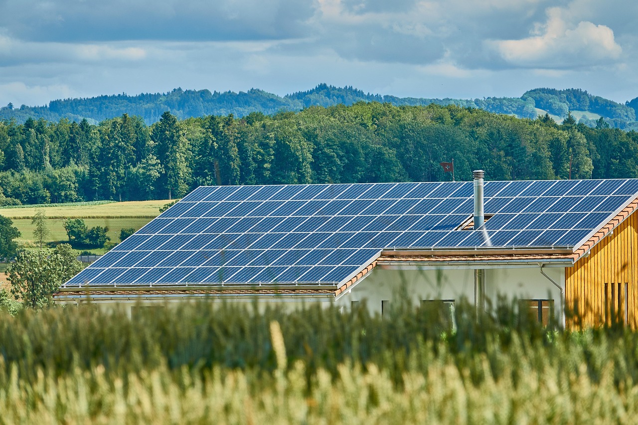 Grid-Tied Solar Power System Integration