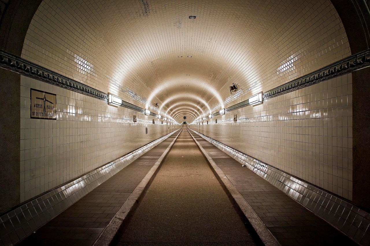Underground Construction Methods and Design