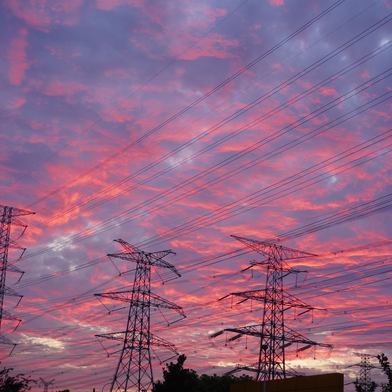 Electromagnetic Fields and Waves  